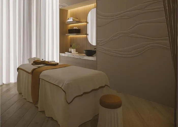 Seaside Elegance- A La Carte Apartment