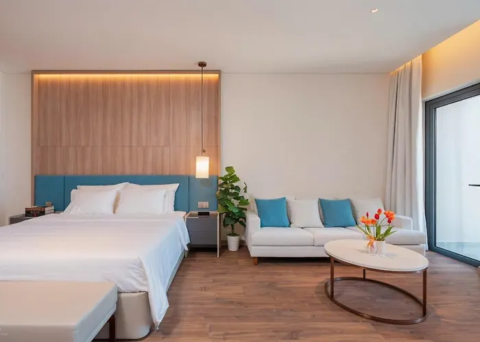Seaside Elegance- A La Carte Apartment