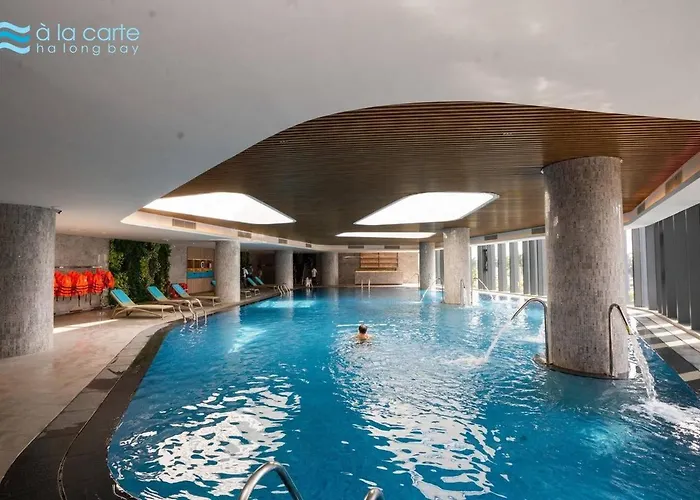 Seaside Elegance- A La Carte Apartment Ha Long