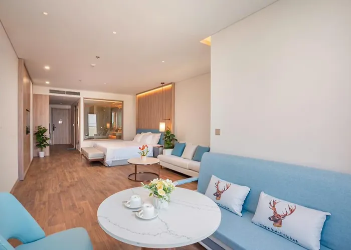 Seaside Elegance- A La Carte Apartment Ha Long
